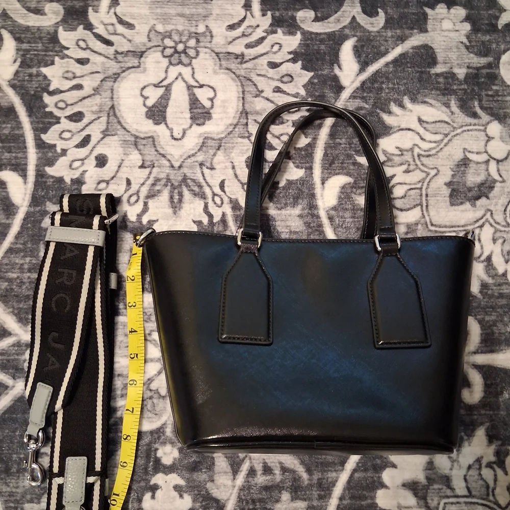 Marc Jacobs Black Leather Tote with Removable Strap - Picture 2 of 5
